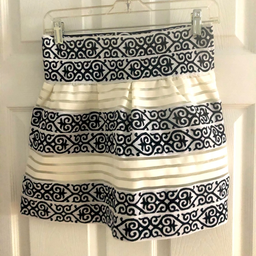 Mini skirt puffy